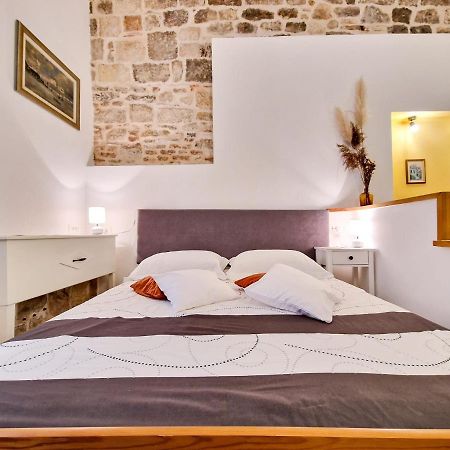 Apartamento Jackie'S Little Stone House Split Exterior foto